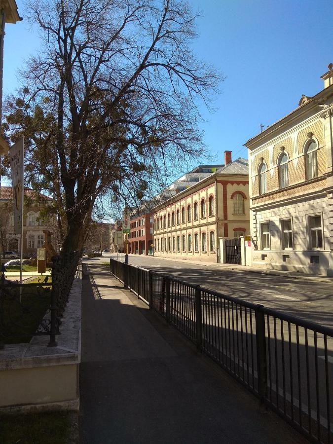 Kosice Smart Apartman Экстерьер фото
